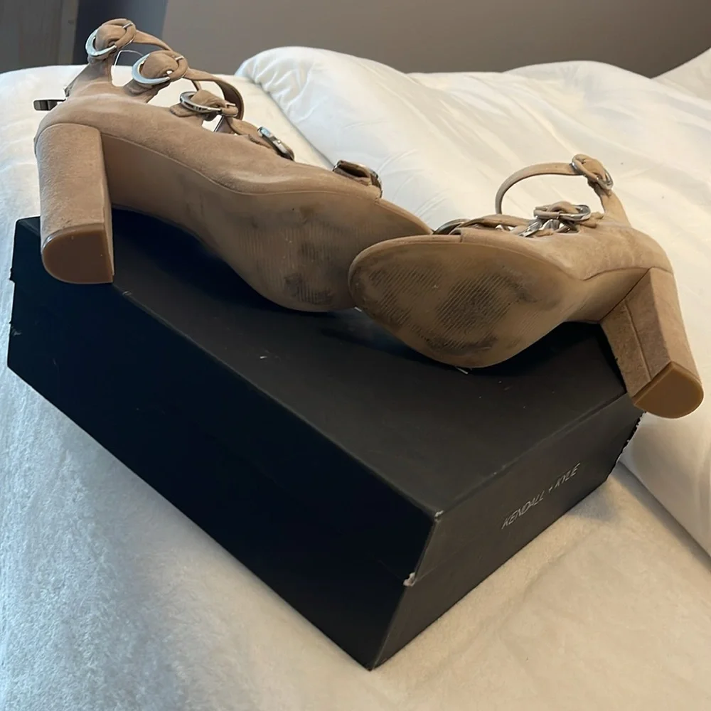Kendall +Kylie beige leather upper strap sandal - Picture 4 of 4